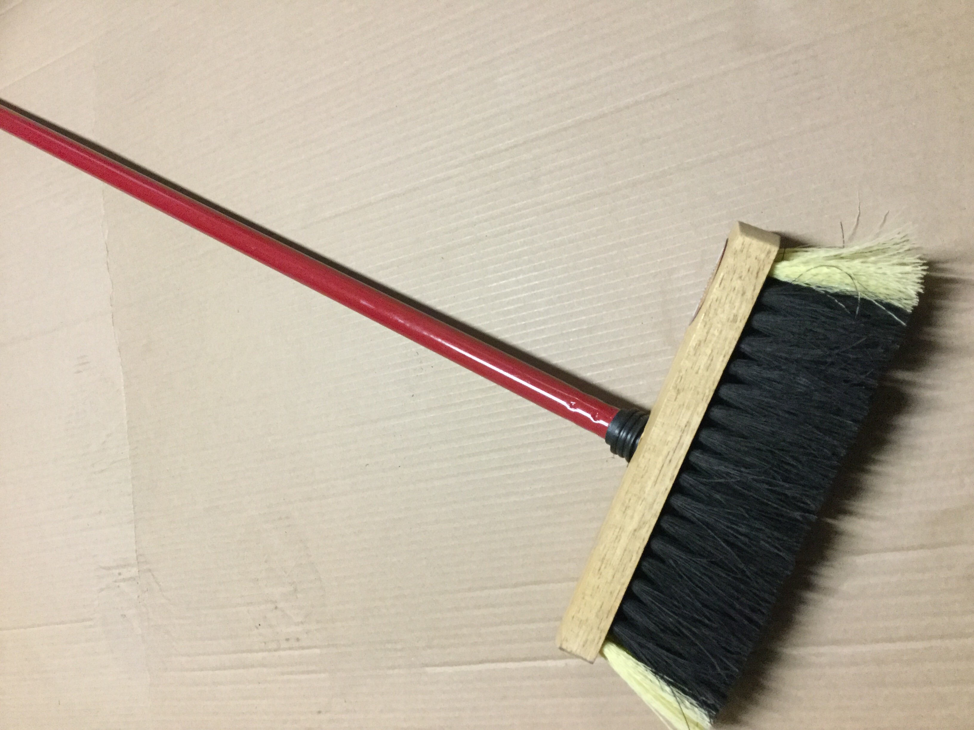 Sweeping brush